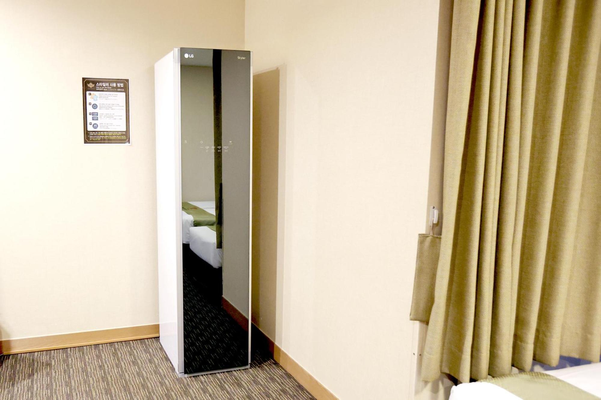 Hotel Skypark Central Myeongdong Seoel Buitenkant foto
