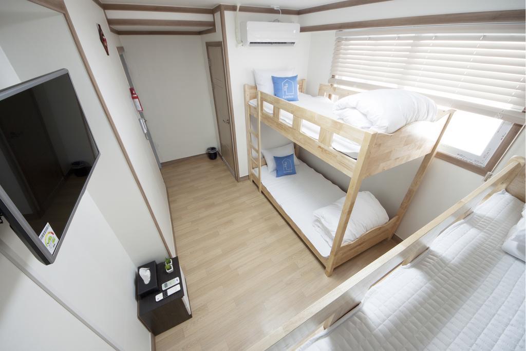 Hotel Skypark Central Myeongdong Seoel Buitenkant foto
