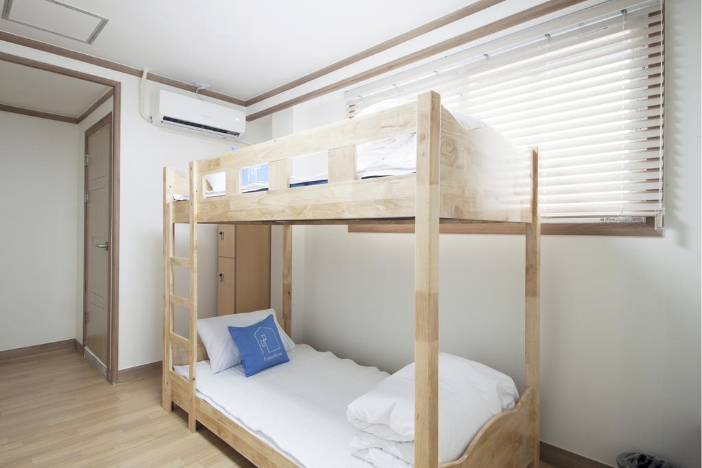 Hotel Skypark Central Myeongdong Seoel Buitenkant foto
